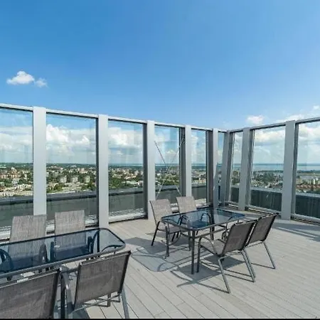 Hanza Tower 5 Stars Appartement *