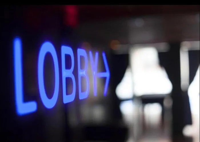 Hanza Tower 5 Stars 公寓